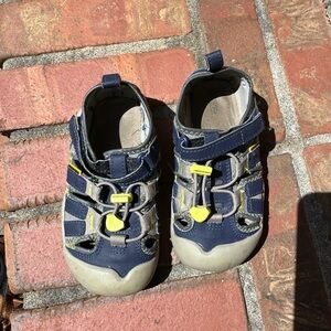 Keen Knotch Creek Blue Gray water Sandals Shoes Youth Kids Size 11